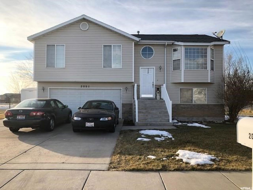 2091 N 2400 W, Clinton, UT 84015