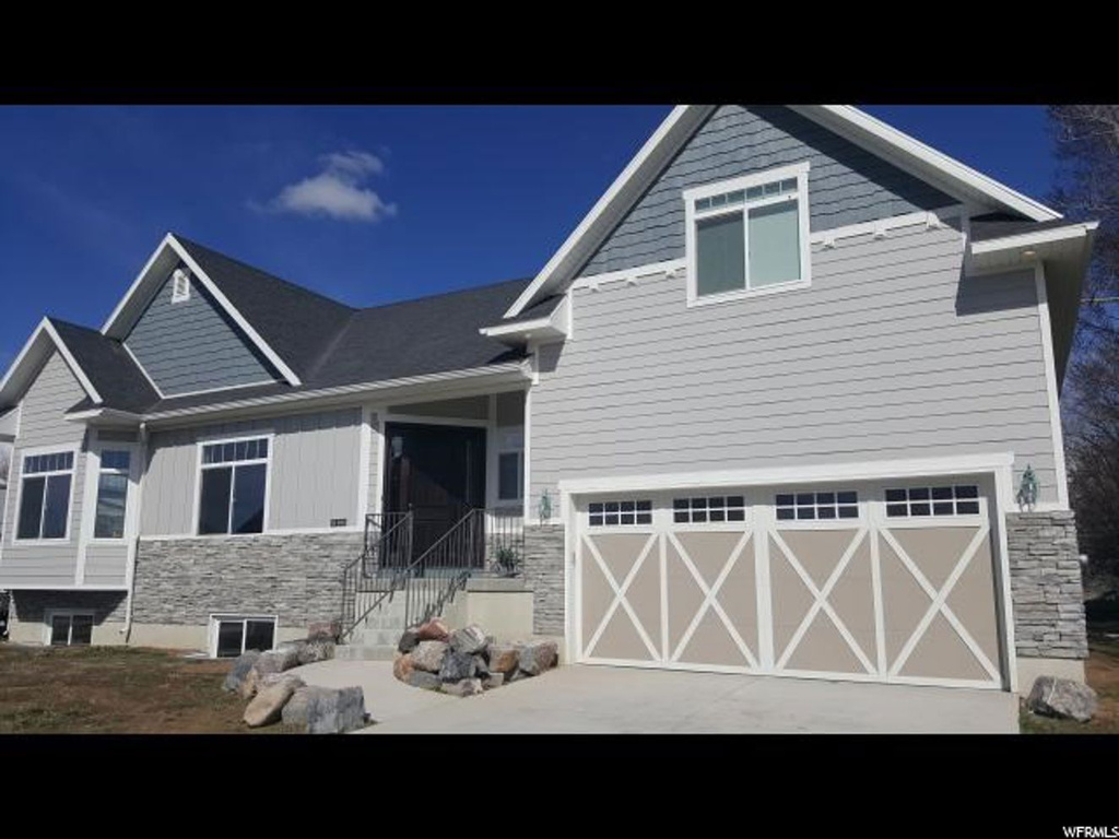 696 W 100 N, Layton, UT 84041