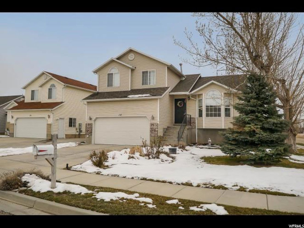 16 E 2500 S, Clearfield, UT 84015