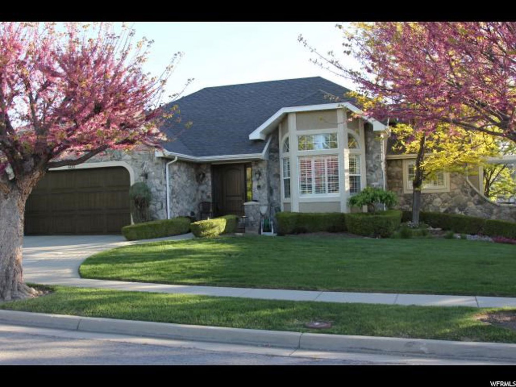 409 E Bridlewalk Ln, Murray, UT 84107