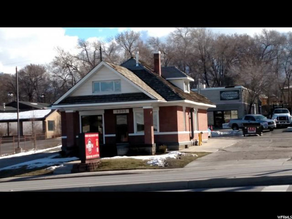 9205 S State St E, Sandy, UT 84070