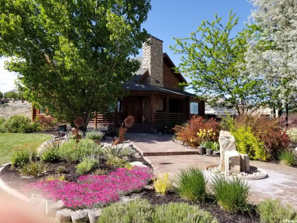 2613 E Cedar Dr N, Eagle Mountain, UT 84005