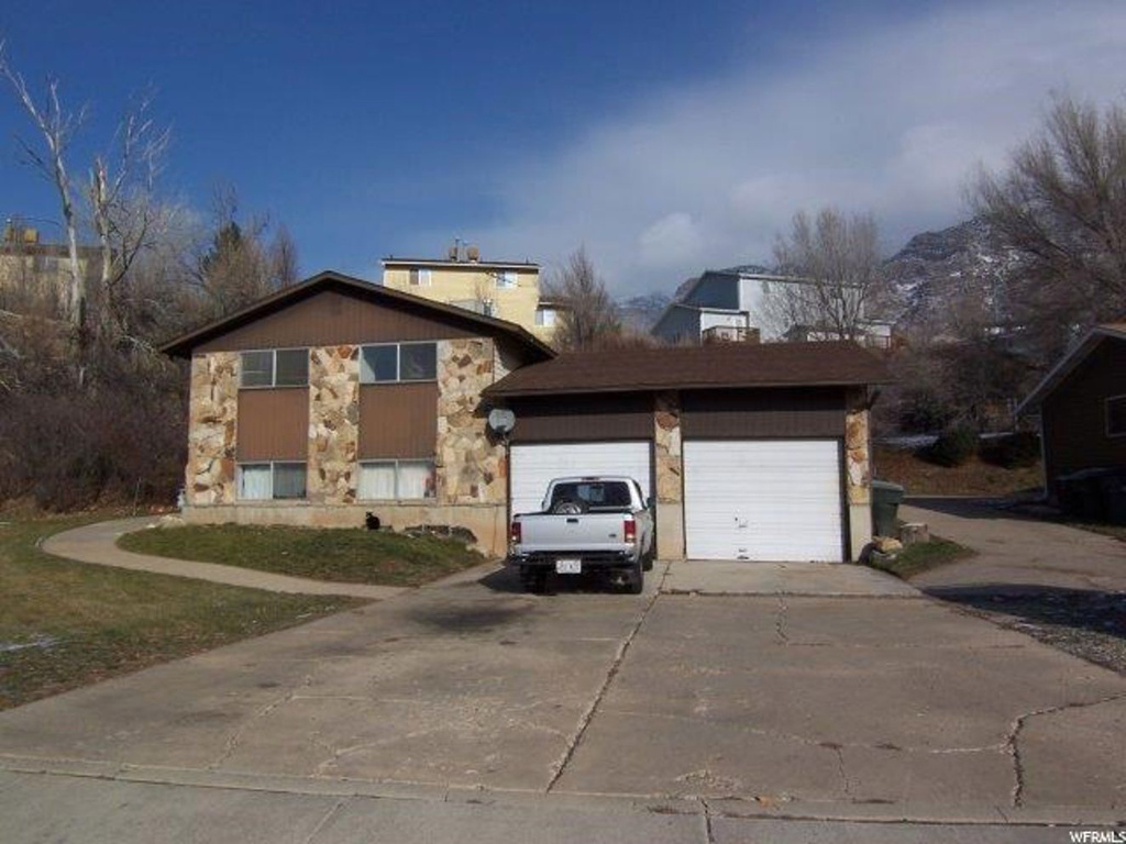1574 E Canyon Rd S, Ogden, UT 84401