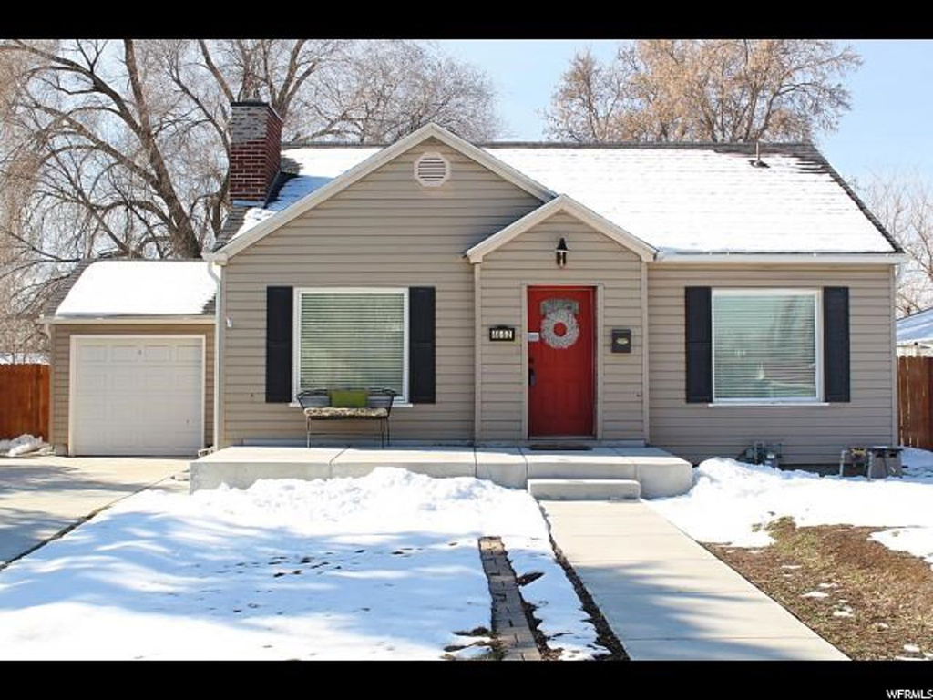 4662 S Rainbow Dr E, Murray, UT 84107