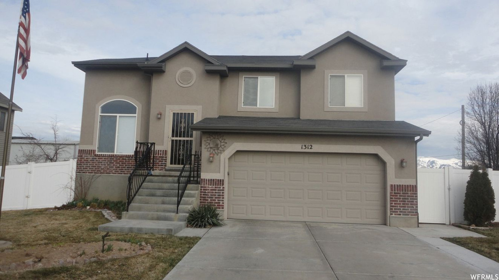 1312 N 2530 W, Clinton, UT 84015