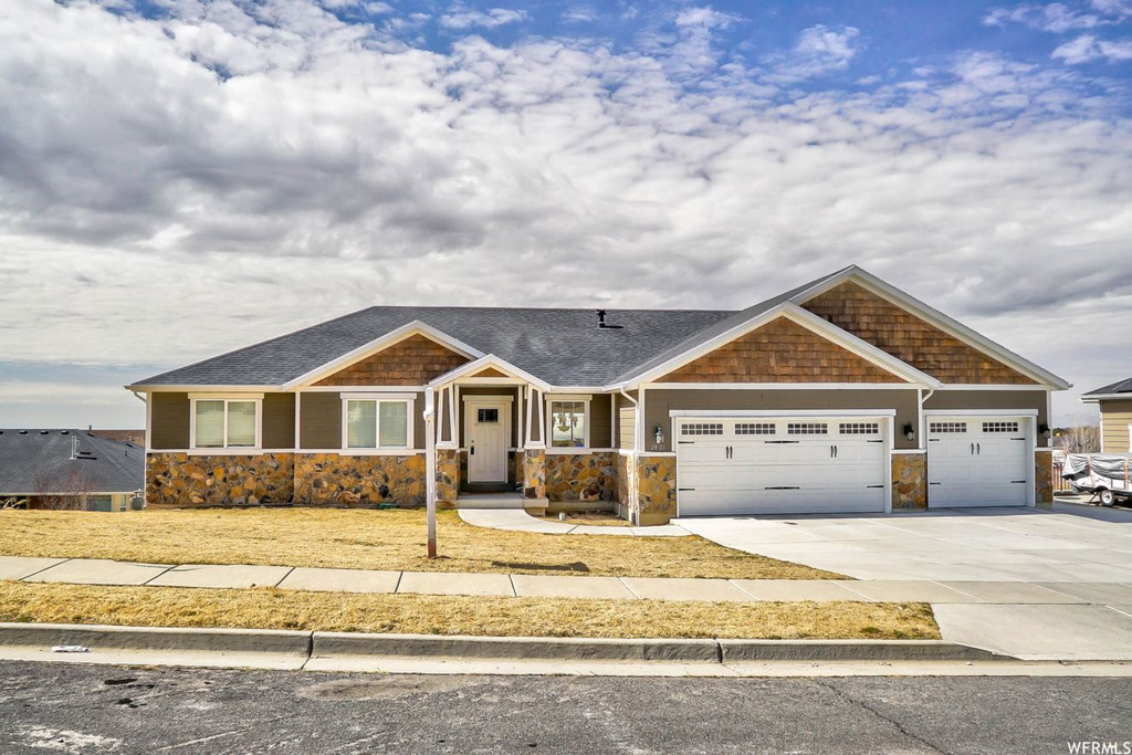 2823 N 1385 E, North Ogden, UT 84414