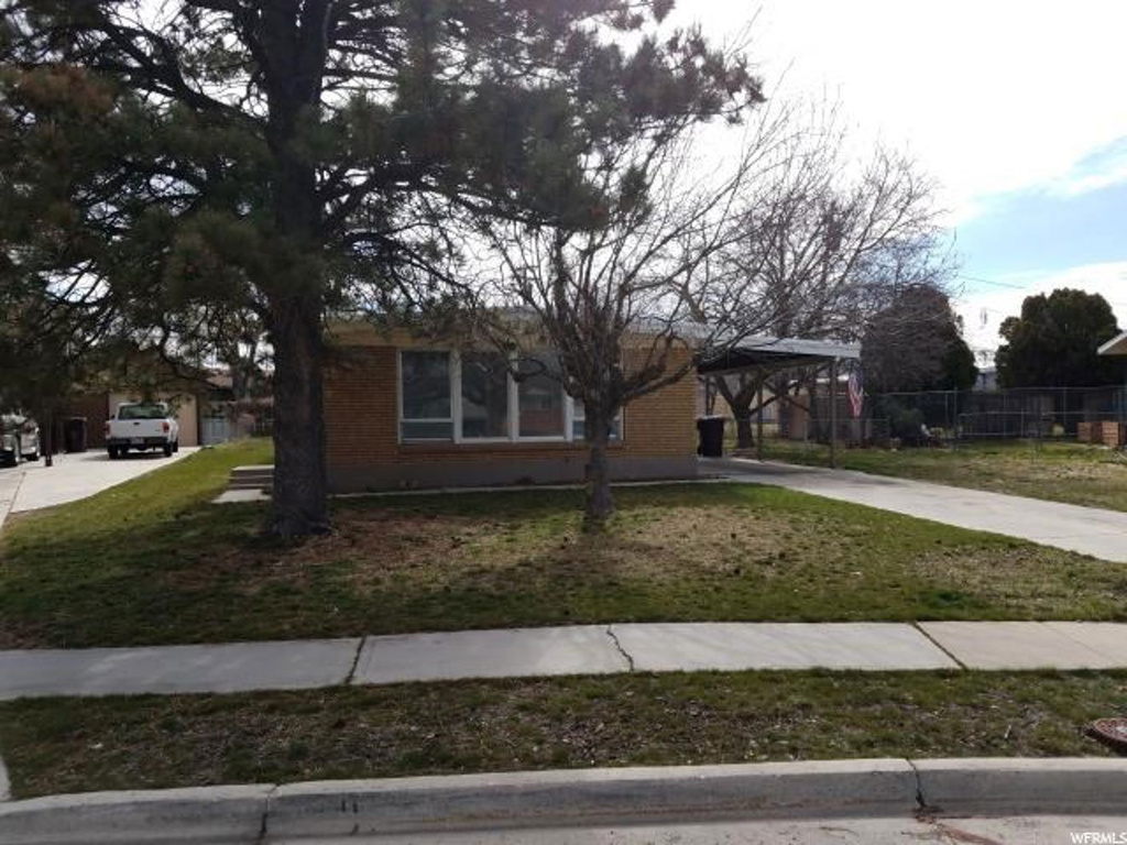4852 S 2350 W, Roy, UT 84067