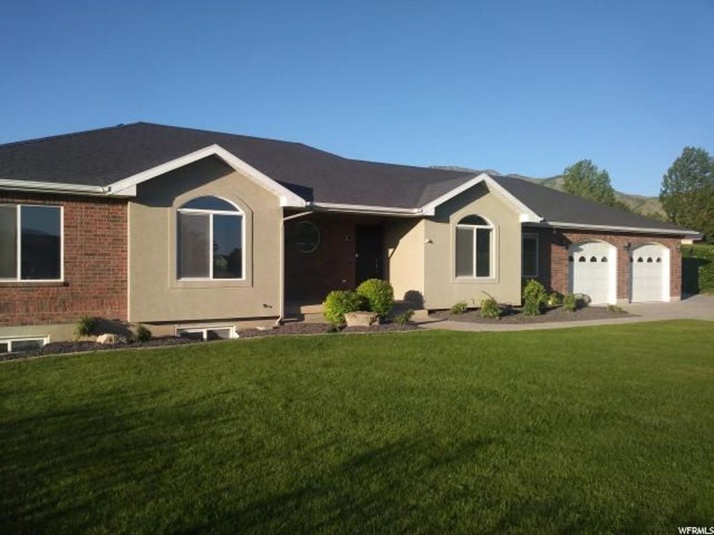 95 E 900 S, Hyde Park, UT 84318