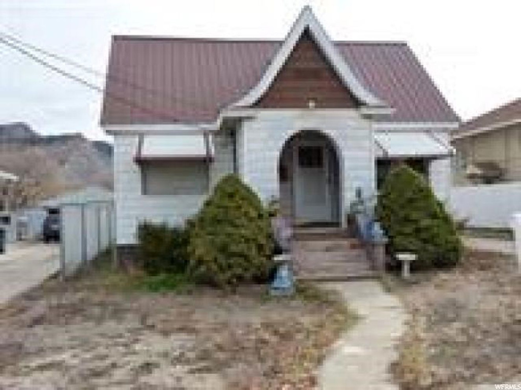 27 S Bryner, Helper, UT 84526