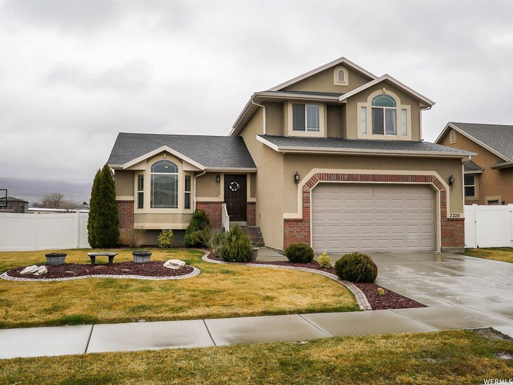 2220 N Pebble Brook Dr E, Pleasant View, UT 84414