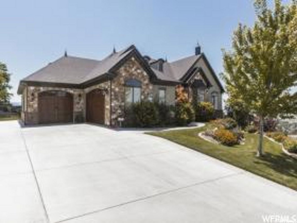 368 E Ford Canyon Dr N, Centerville, UT 84014