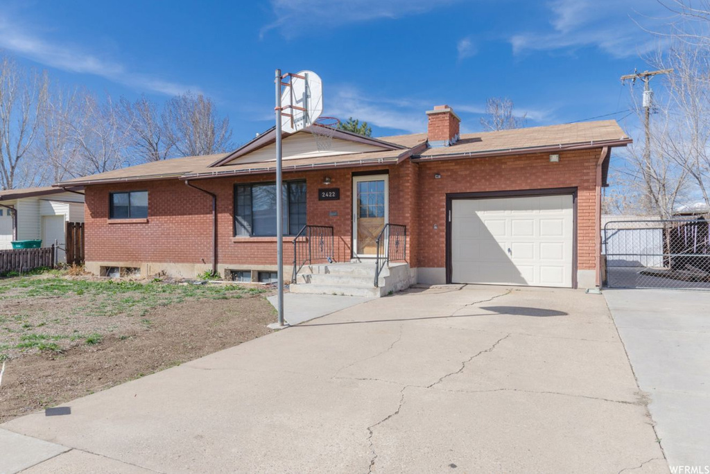 2422 W 4900 S, Roy, UT 84067