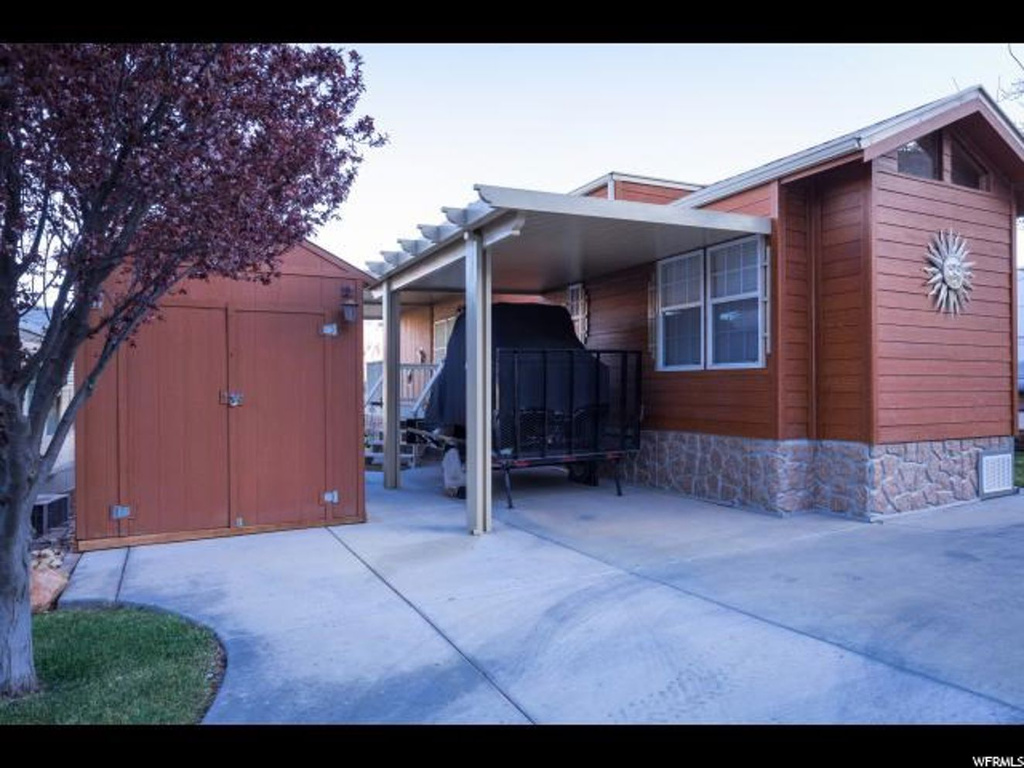 85 Redbluff Dr, Hurricane, UT 84737