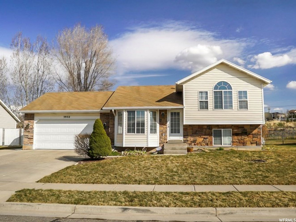 3932 S 2525 W, Roy, UT 84067