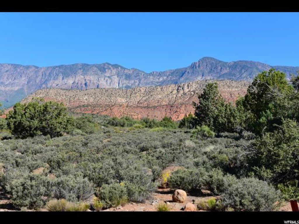 8 Juniper Way, Leeds, UT 84746