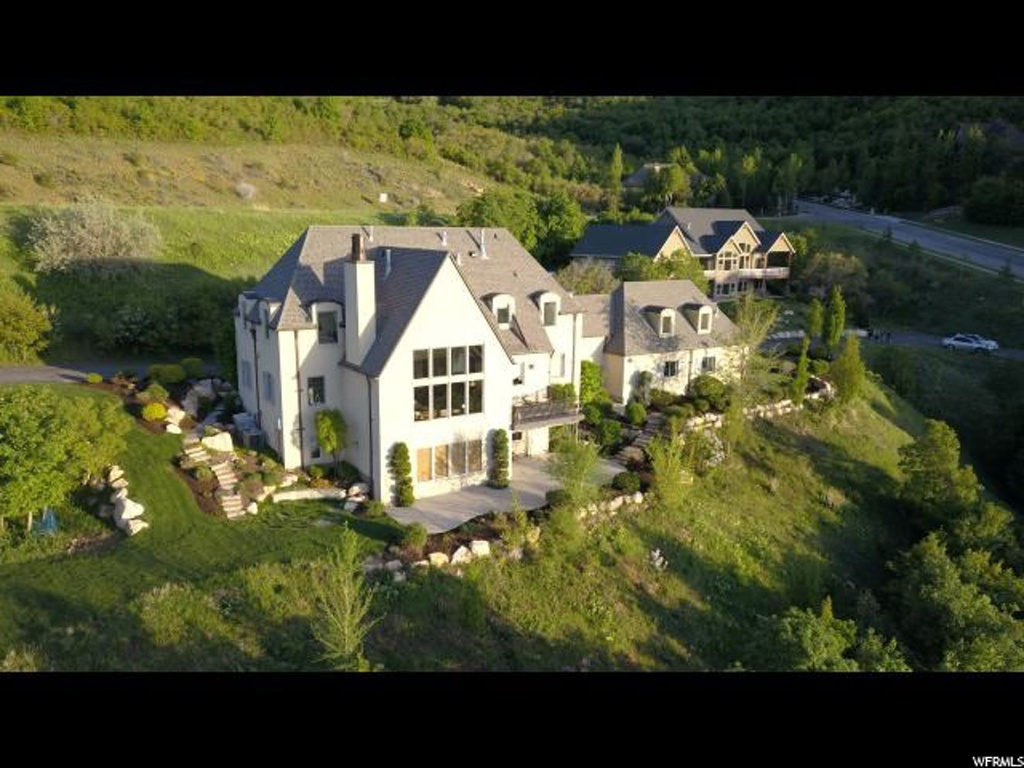 3960 S Mountain Oaks Dr. E, Bountiful, UT 84010