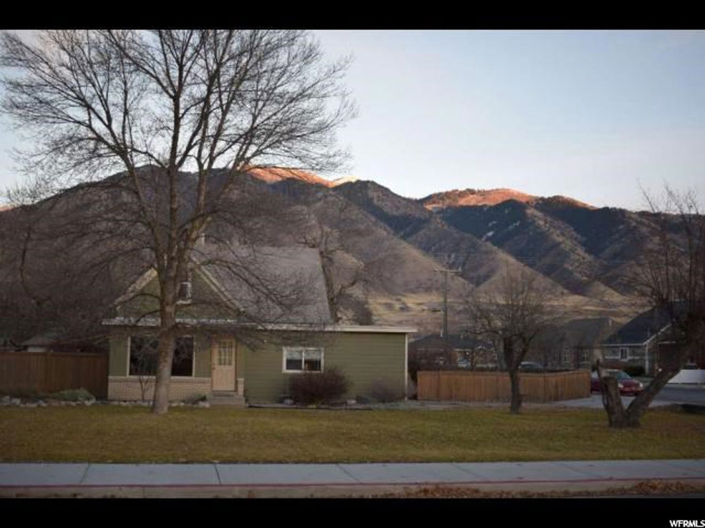 586 S 600 E, River Heights, UT 84321