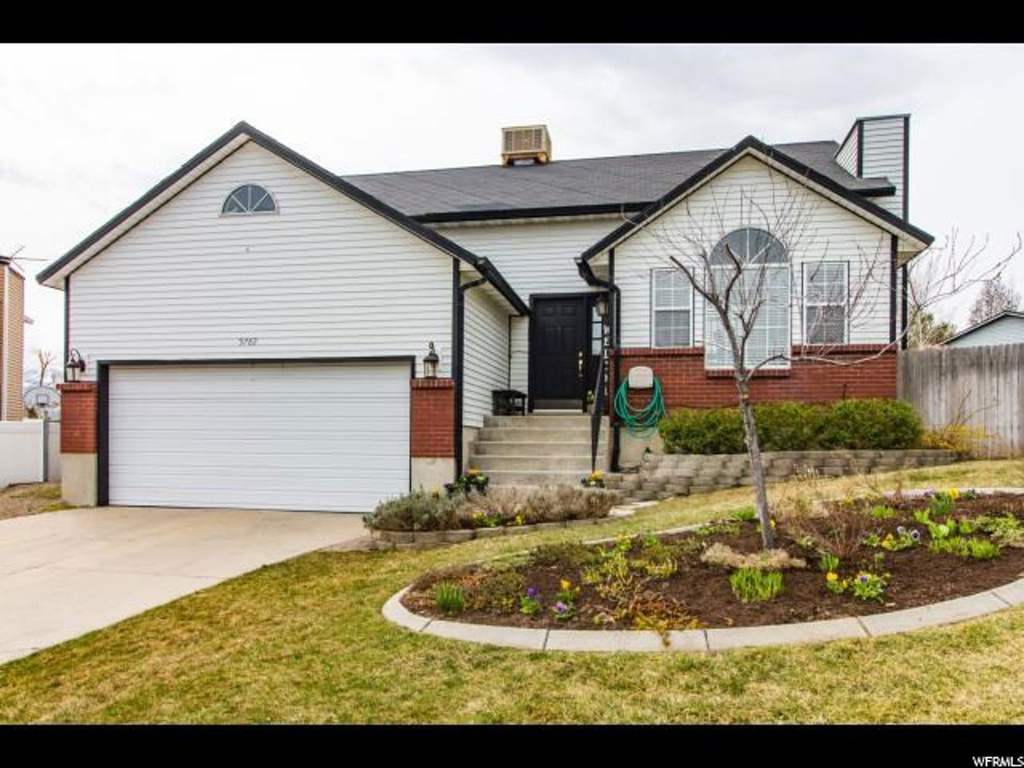 5762 S Dynasty Oaks Cir, Taylorsville