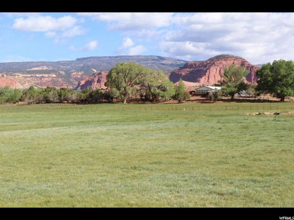 161 N 575 St E, Torrey, UT 84775