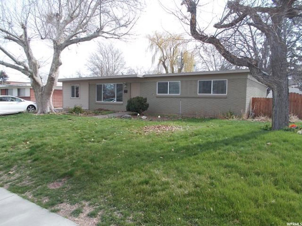 1498 N 250 W, Sunset, UT 84015