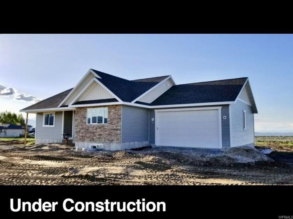 606 W 225 N, Hyrum, UT 84319