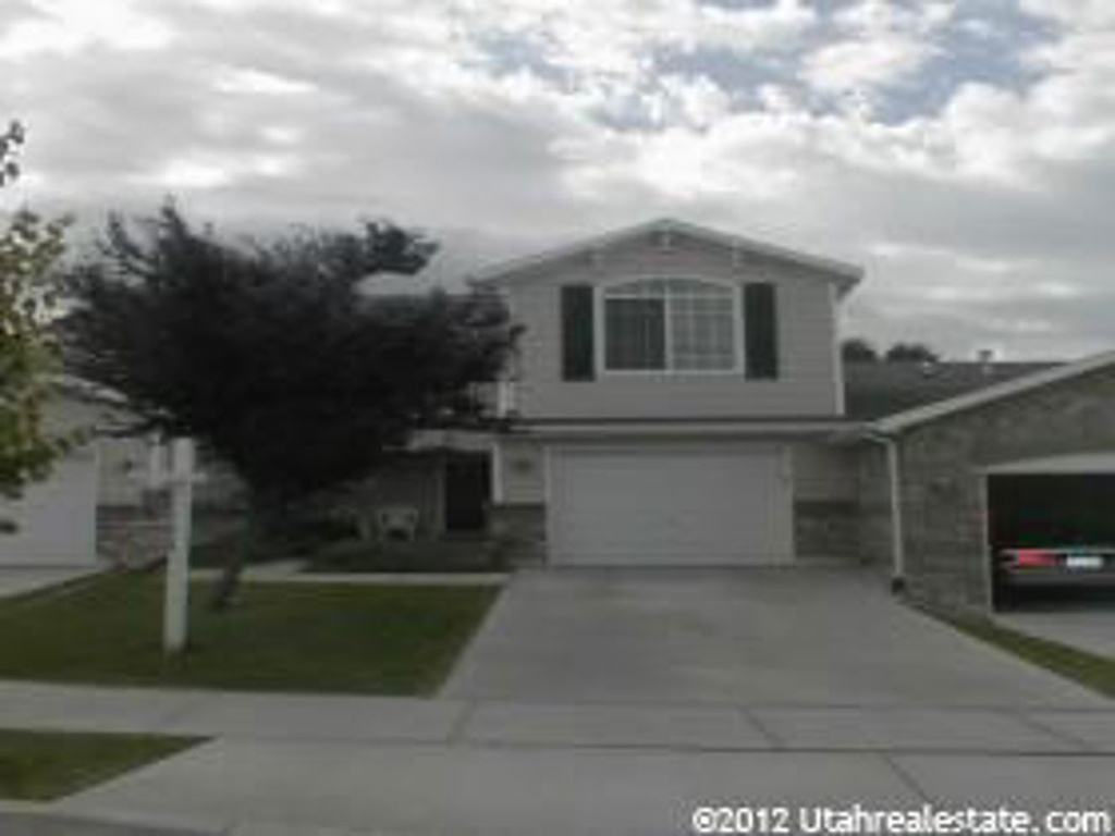 29 W 200 N, Centerville, UT 84014