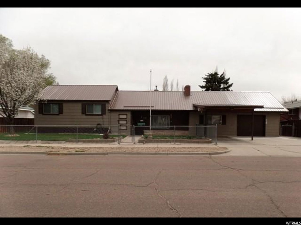 550 E 400 N, Roosevelt, UT 84066
