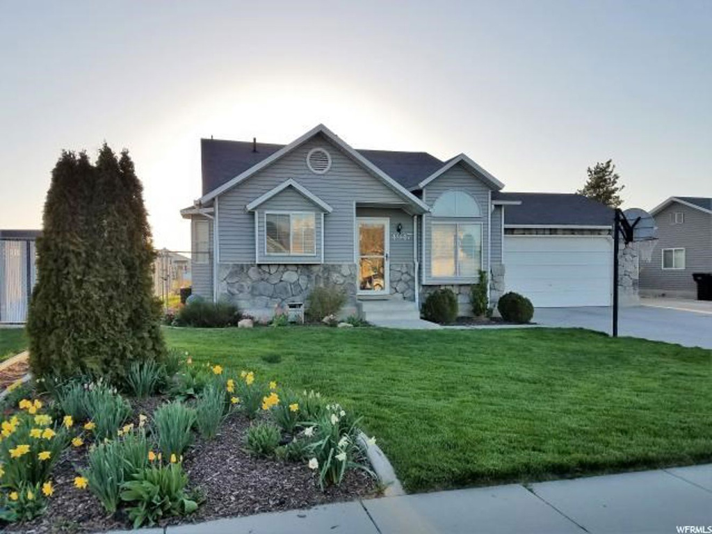 4947 S 3900 W, Roy, UT 84067