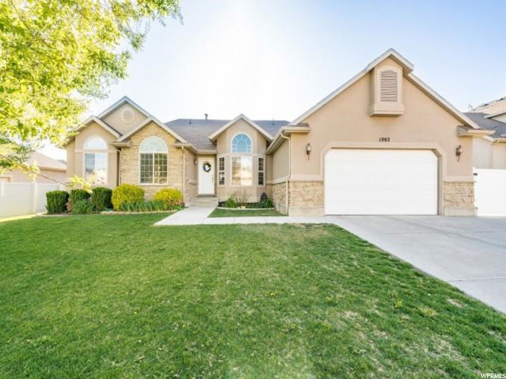 1982 S 350 E, Clearfield, UT 84015