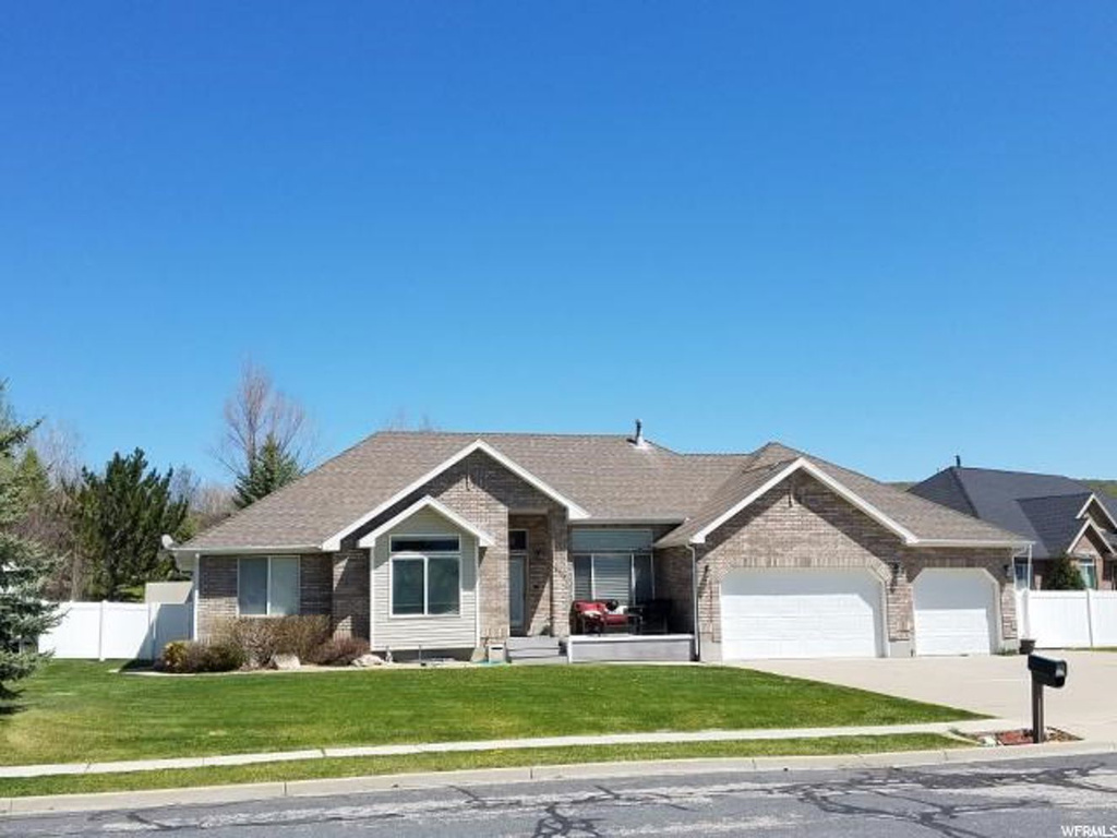 5124 Frontier Dr, Mountain Green, UT 84050