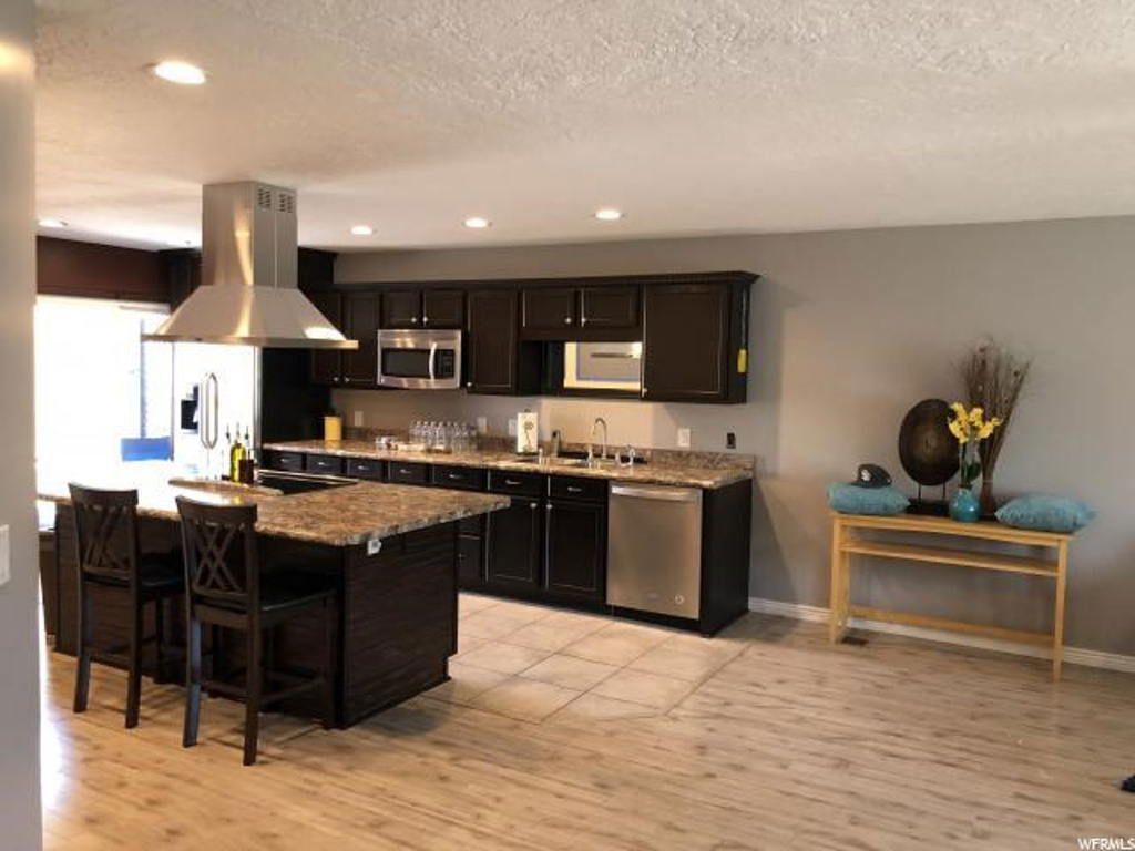 106 E 5050 S, Washington Terrace, UT 84405