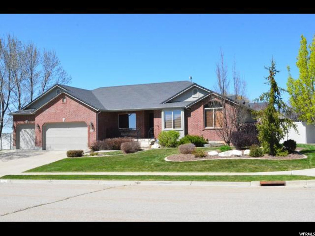 1665 E 1300 N, Layton, UT 84040