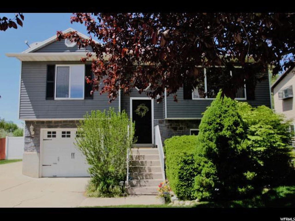 851 E Creekside Dr, Layton, UT 84041