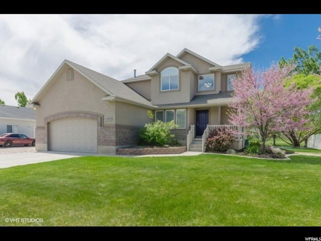 2591 Remuda Dr, Farr West, UT 84404