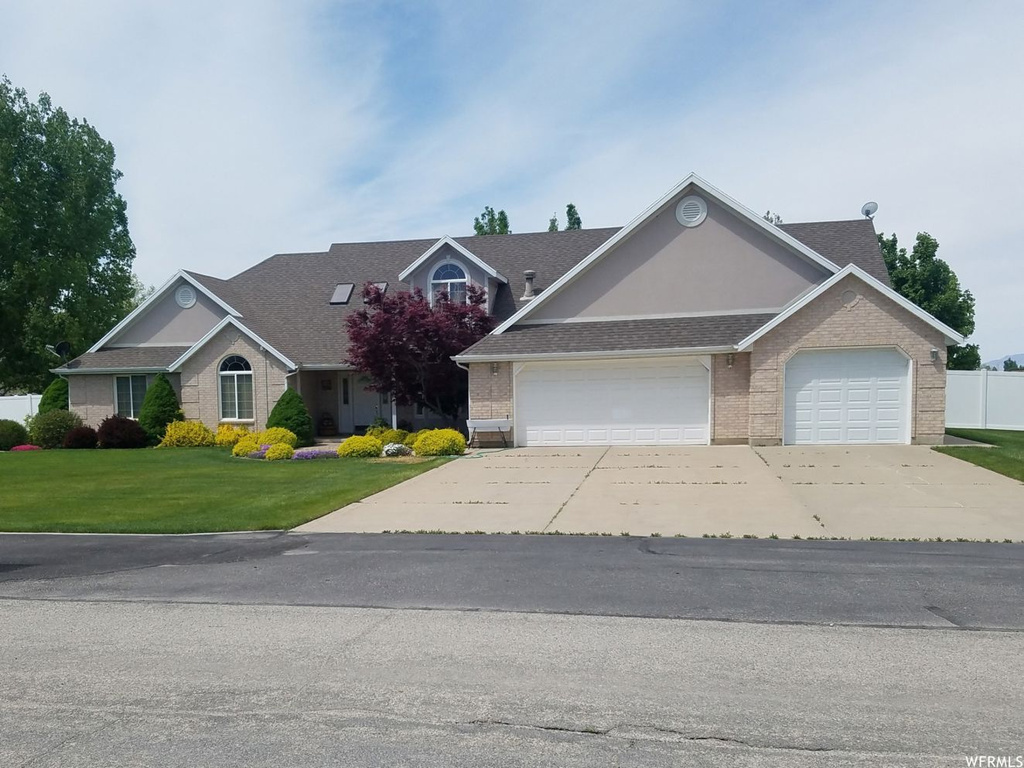 4497 S 6400 W, Hooper, UT 84315