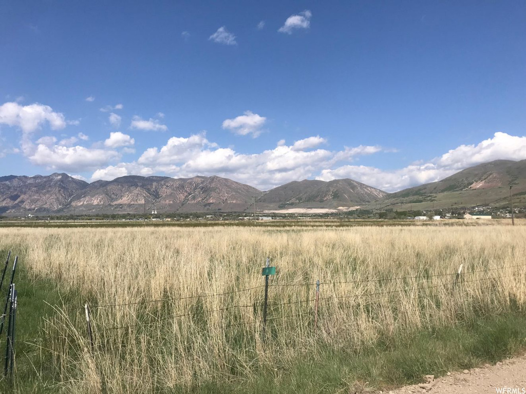 900 Davis St, Perry, UT 84302