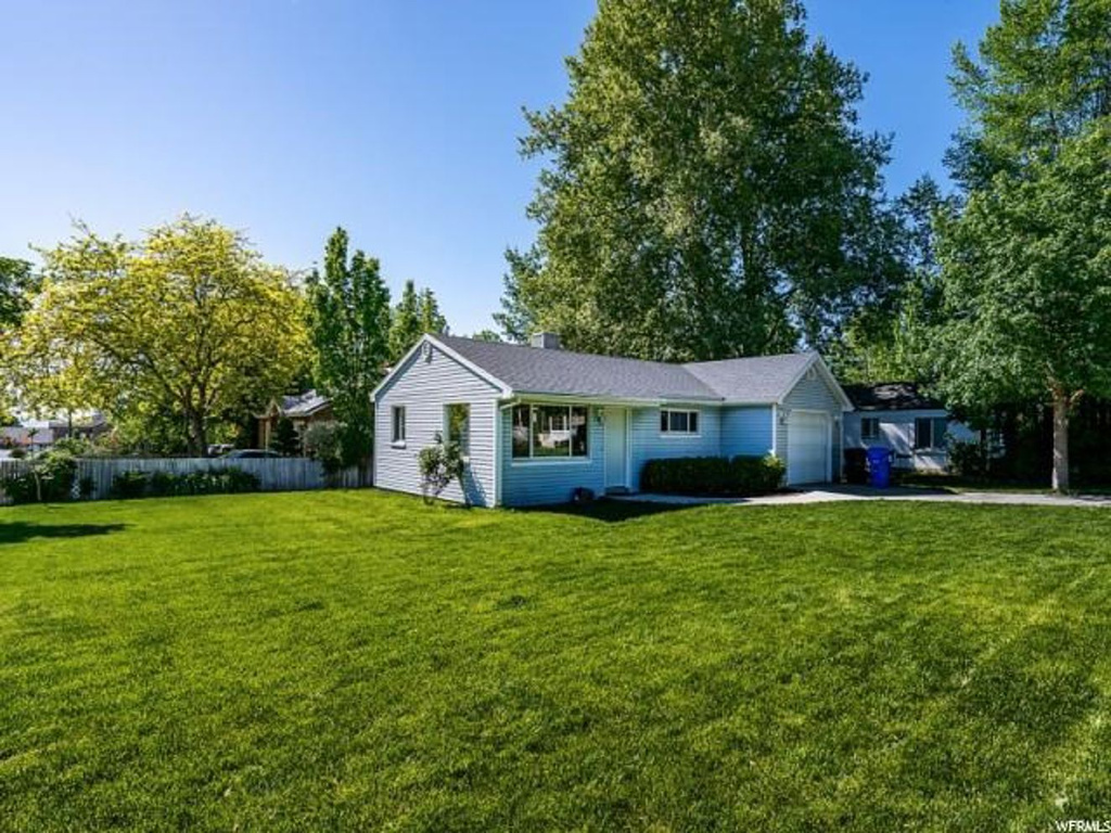 180 S 100 E, Centerville, UT 84014