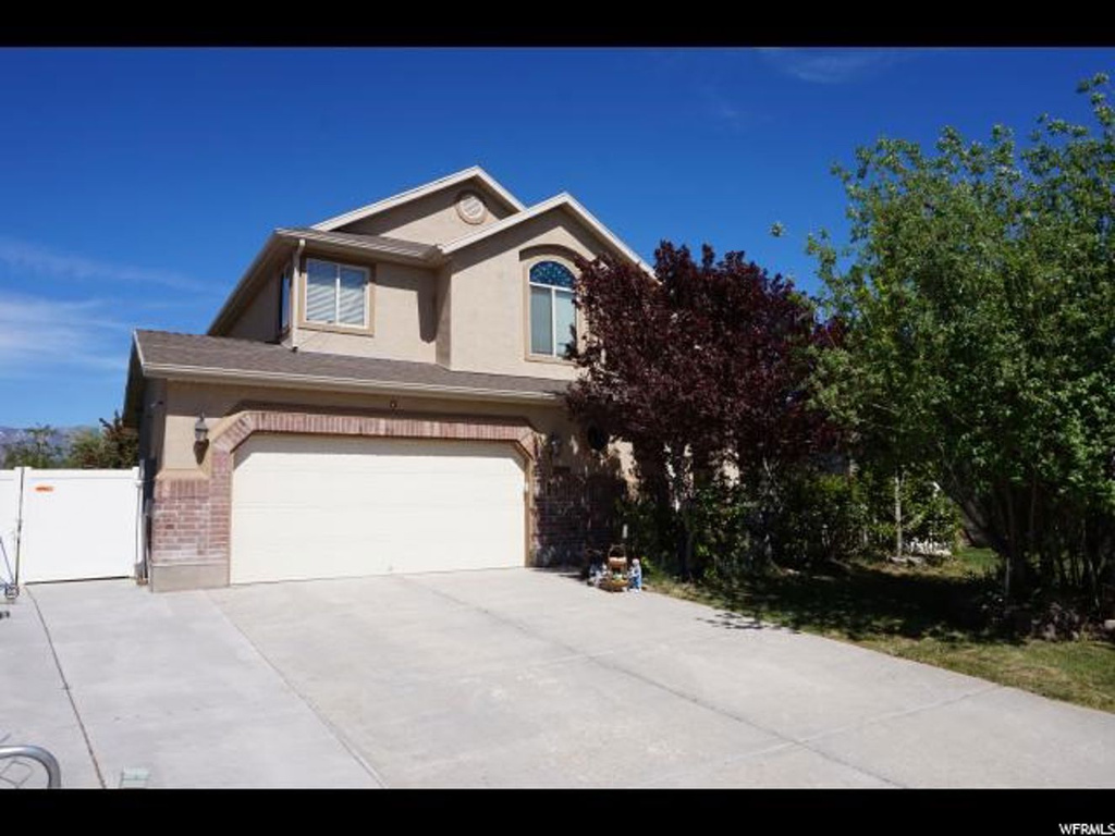 2009 S James Cir E, Clearfield, UT 84015