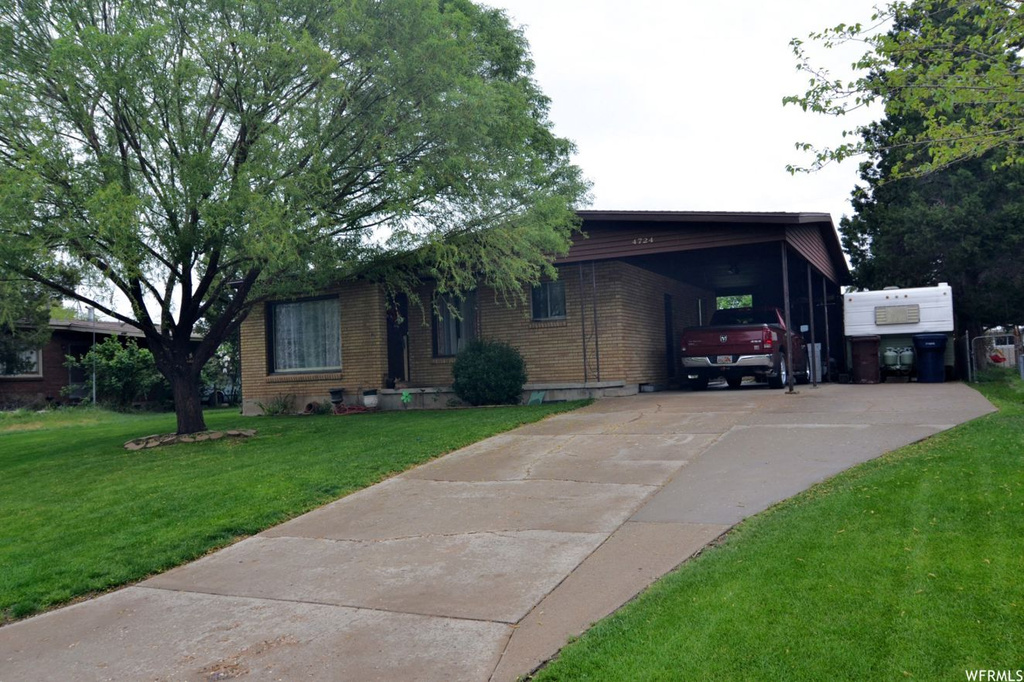 4724 S 2025 W, Roy, UT 84067