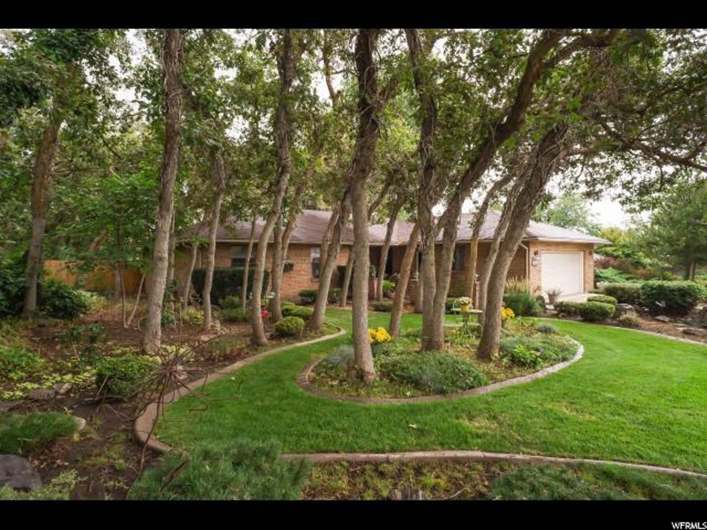 5120 S Aztec Dr E, Ogden, UT 84403