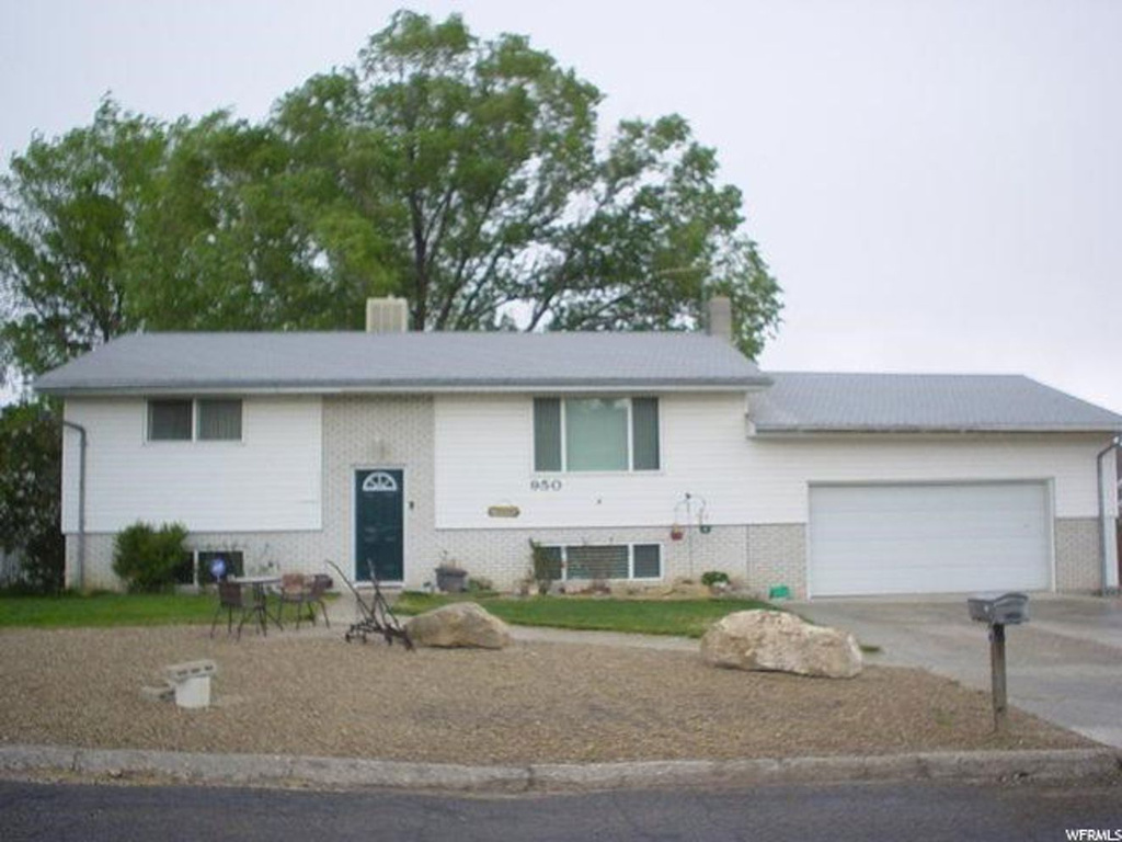 950 N 200 E, Price, UT 84501