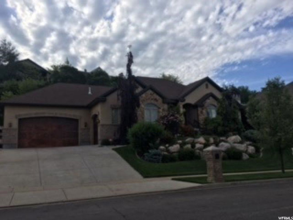 2369 S Pheasant Way E, Bountiful, UT 84010