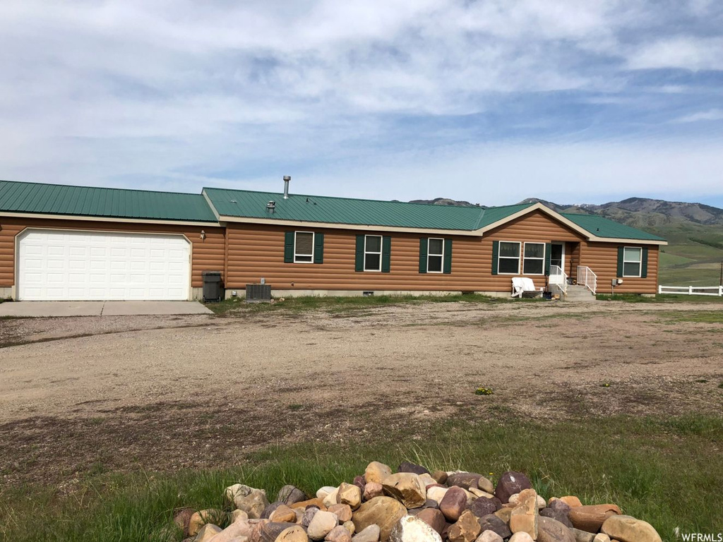 2478 E 5500 N, Malad City, ID 83252