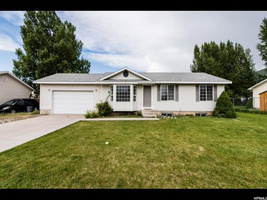 1041 E 30 S, Hyrum, UT 84319