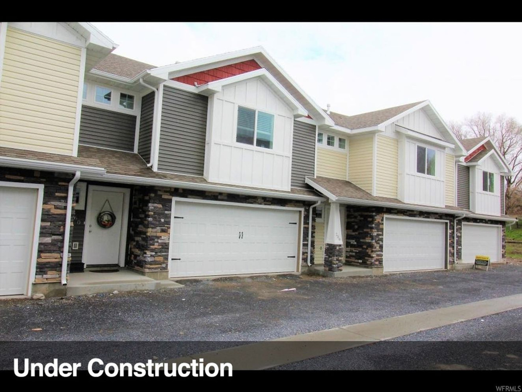262 W 70 N, Hyrum, UT 84319