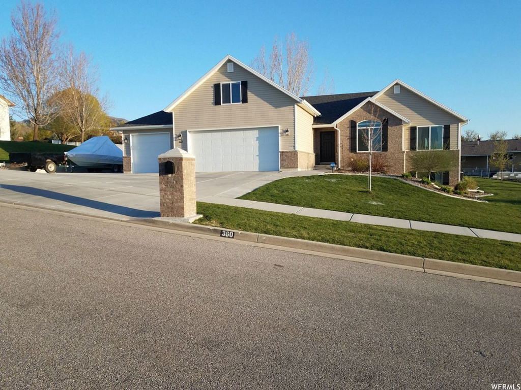 360 E 180 N, Hyde Park, UT 84318