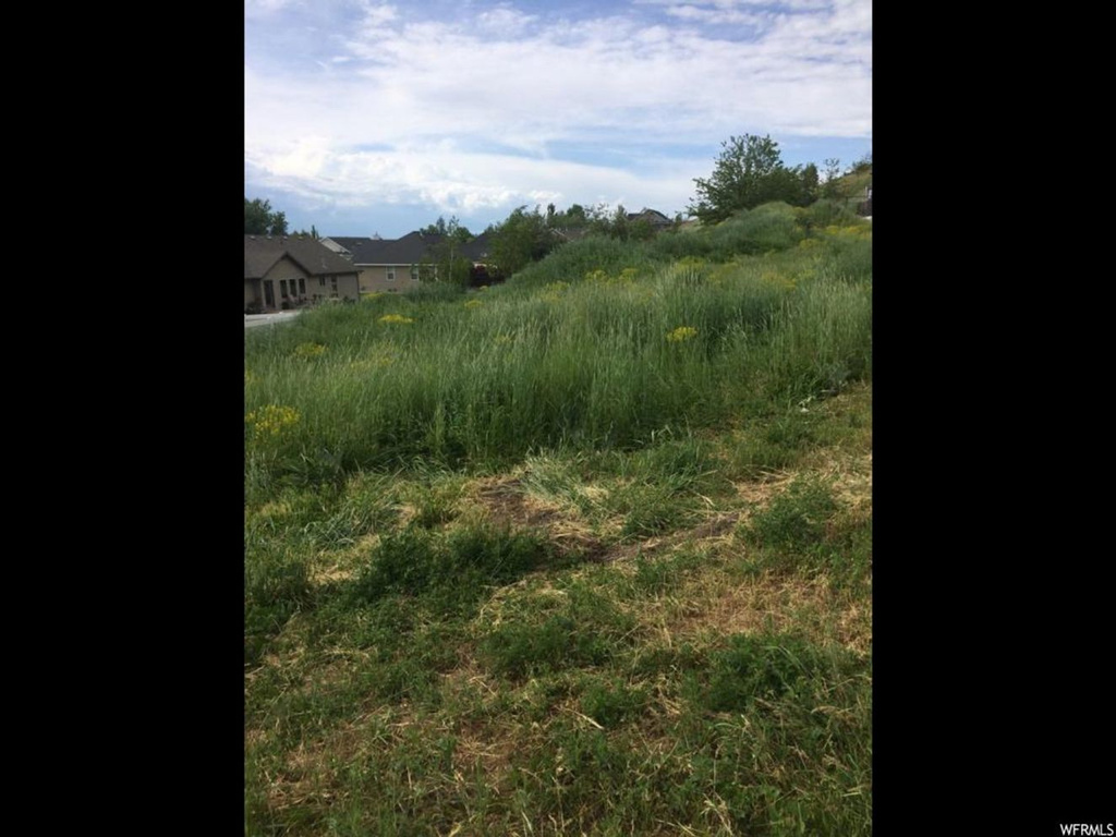 325 E 100 N #27, Millville, UT 84326
