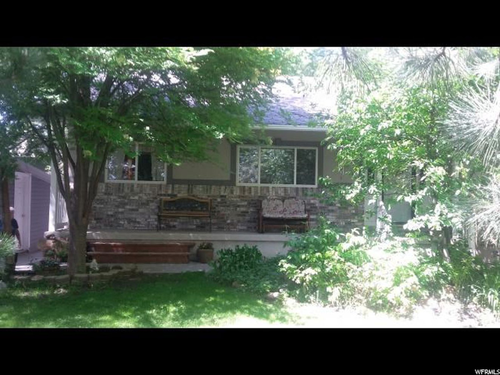 325 E 400 S, Hyrum, UT 84319