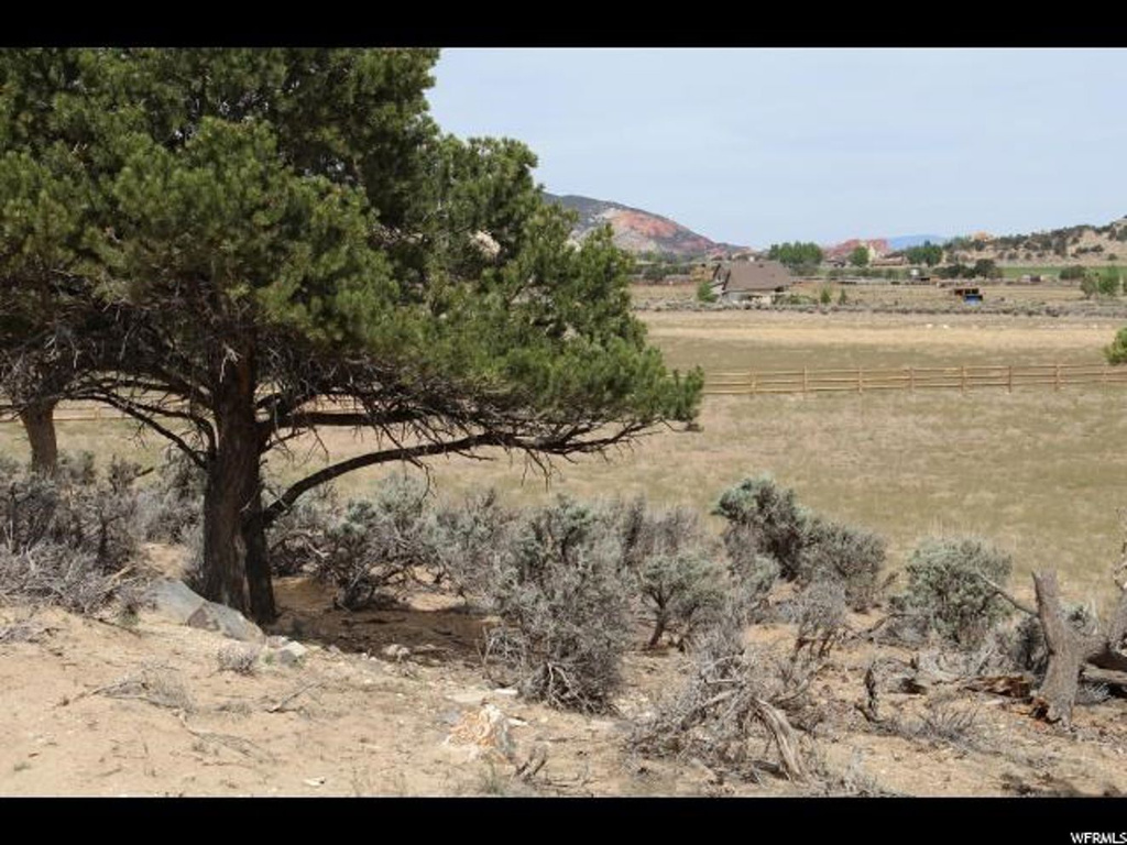 1150 S 1900 St E, Teasdale, UT 84773
