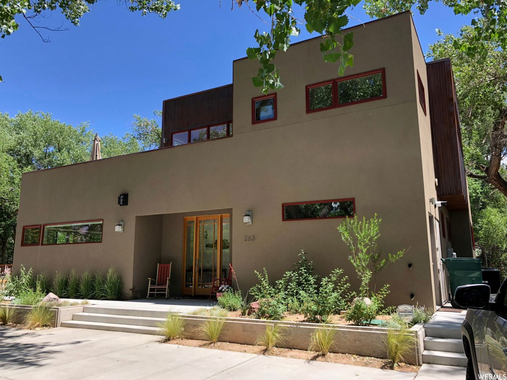 263 S 100 E, Moab, UT 84532